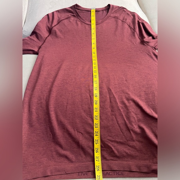 Lululemon Wine/Burdeos Men's Live in Practice Running Long Sleeve T-Shirt Sz L - Picture 6 of 10